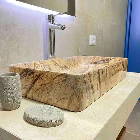 아파트 Luxury Suite, Sea View Center 500mbs *