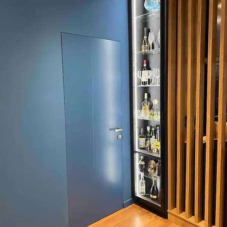 Luxury Suite, Sea View Center 500mbs 아파트 *