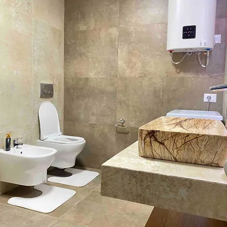 Luxury Suite, Sea View Center 500mbs 아파트 *